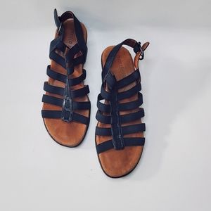 Gentle Souls by Kenneth Cole platform sandals